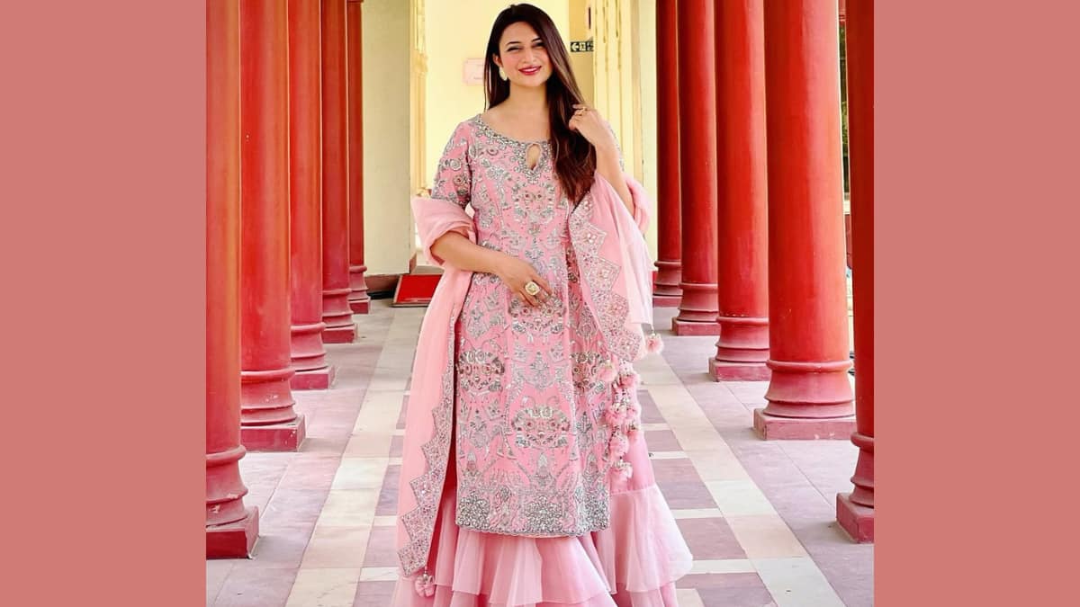 sachin and babi light blue dress Pictures of Divyanka Tripathi's engagment main image 0