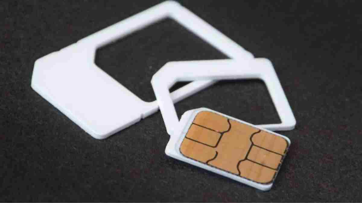 क्या होता है e-SIM? जानिए किस टेक्नोलॉजी पर करती है काम, इसके फायदे-नुकसान जानकर चौंक जाएंगे