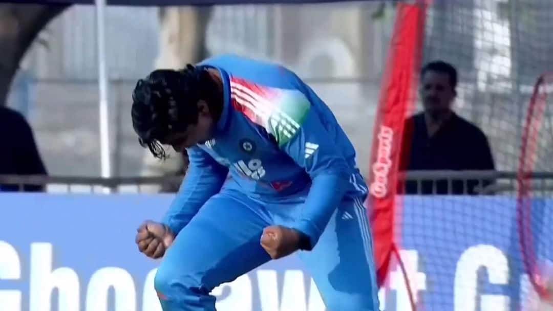 IND vs PAK U19: ऑलराउंडर हैं वैभव सूर्यवंशी, पाकिस्तान को गेंद से दिया गहरा जख्म; कप्तान का विकेट लेकर किया जोरदार सेलिब्रेशन ind vs pak u19 asia cup 2025 vaibhav suryavanshi gets pakistan captain wicket celebration goes viral IND vs PAK U19: ऑलराउंडर हैं वैभव सूर्यवंशी, पाकिस्तान को गेंद से दिया गहरा जख्म; कप्तान का विकेट लेकर किया जोरदार सेलिब्रेशन