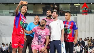 G.O.A.T India Tour: 'ছেত্রী, ছেত্রী' গর্জনের মাঝেই ওয়াংখেড়েতে প্রবেশ করলেন সুনীল, মেসির থেকে পেলেন বিশেষ উপহারও
