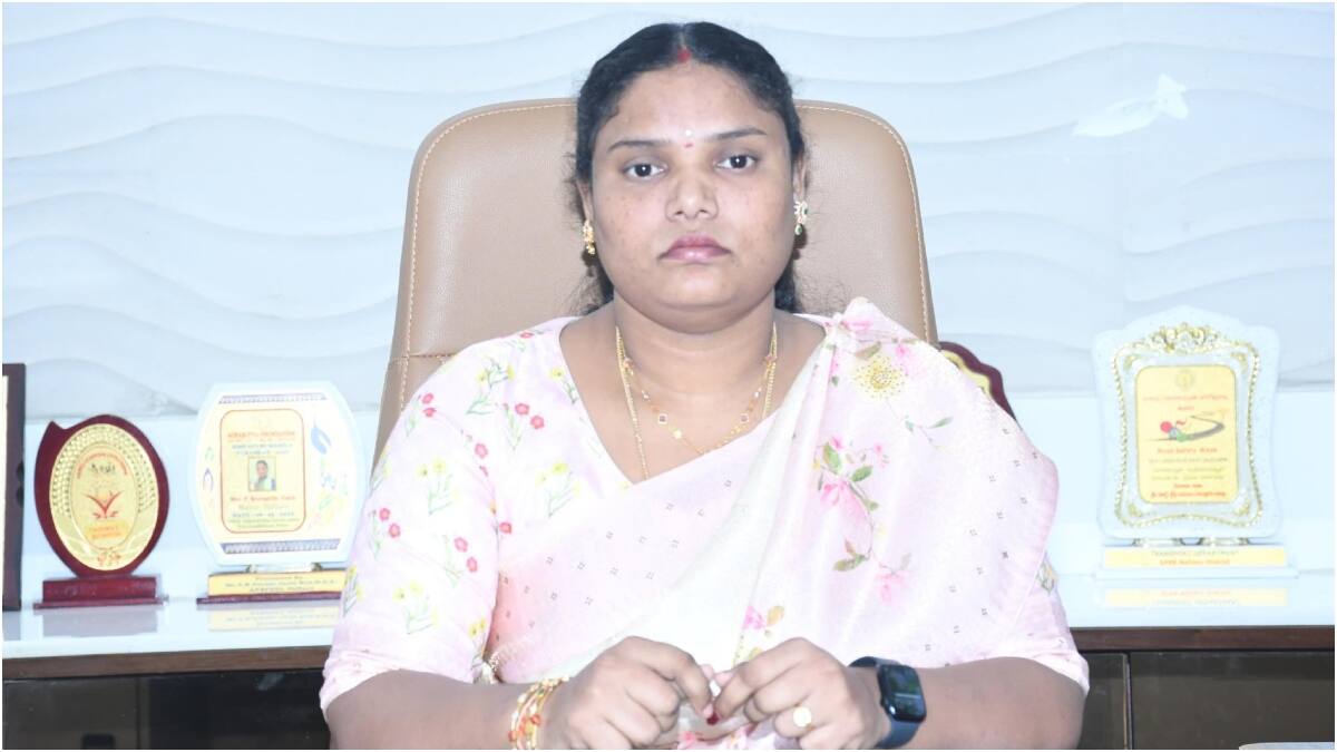 Nellore Mayor Resignation: నెల్లూరు మేయర్ స్రవంతి రాజీనామా.. వాట్సాప్‌లో కలెక్టర్‌కు లేఖ