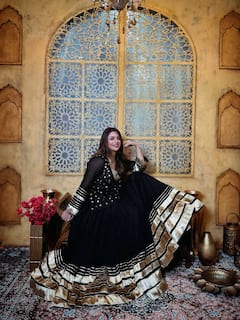 दिव्यांका त्रिपाठी की 10 तस्वीरें, हर एक लुक में एक्ट्रेस ढाती हैं कहर