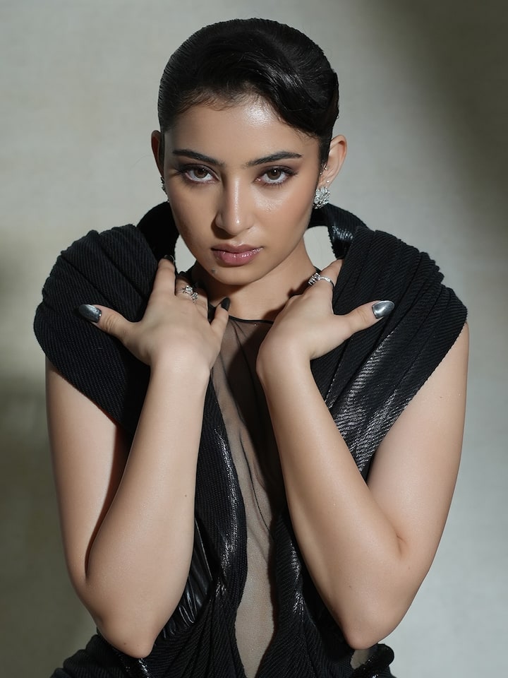 सारा अर्जुन ने वैसे तो कई विज्ञापन और फिल्मों में चाइल्ड आर्टिस्ट के तौर पर काम किया है.लेकिन, एक्ट्रेस बनकर उन्होंने अपनी अदाओं से अच्छे-अच्छों को पछाड़ दिया है.