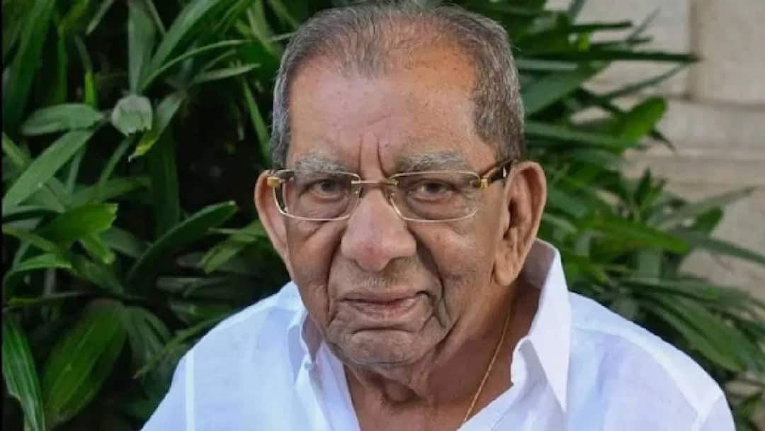 Congress Veteran, Karnataka’s Oldest MLA Shamanuru Shivashankarappa Passes Away At 95 Veteran congress leader shamanuru shivashankarappa dies 95 bengaluru Congress Veteran, Karnataka’s Oldest MLA Shamanuru Shivashankarappa Passes Away At 95