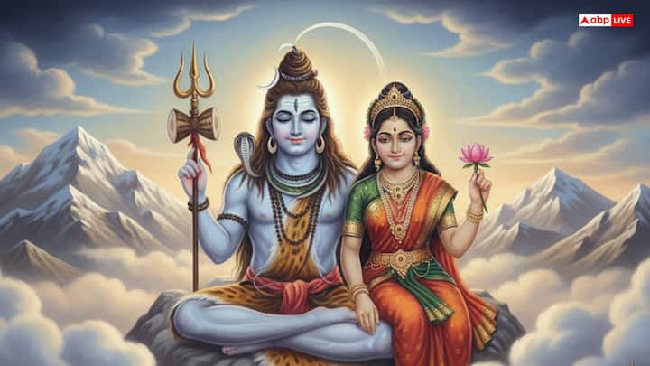 हिंदू धर्म में सोमवार को भगवान शिव का समर्पित दिन माना गया है. इस दिन शिव भक्त व्रत रखकर और जलाभिषेक कर पूजा करते हैं. मान्यता है कि अगर भक्त सोमवार को सच्चे मन से पूजा करें तो उसे मनचाहा वरदान प्राप्त होता है. साथ ही भगवान शिव और माता पार्वती का आशीर्वाद भी मिलता है.