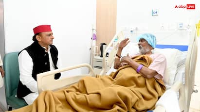 'चुनाव जीतना है, फिर CM बनाना है' अखिलेश यादव ने हॉस्पिटल पहुंचकर पूर्व मंत्री राम गोविंद का जाना हाल