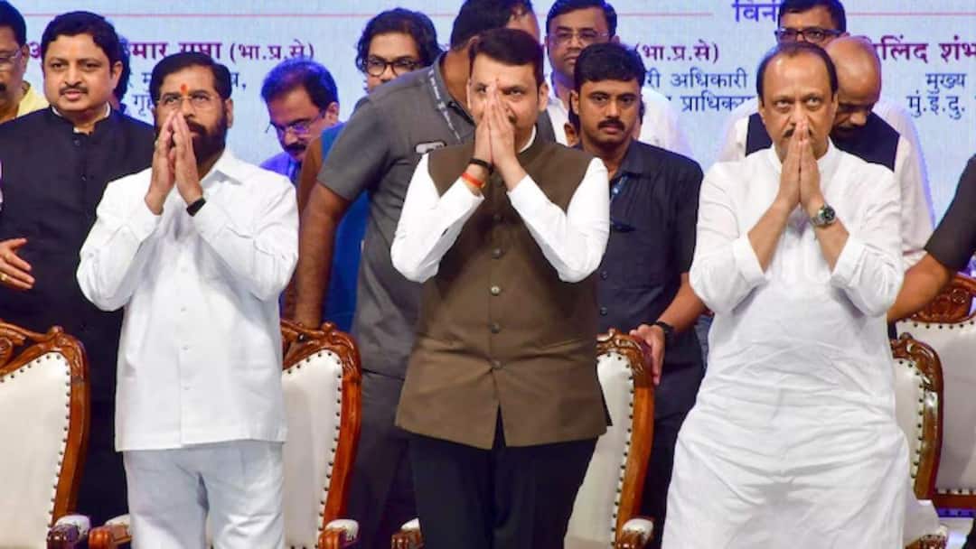 Maharashtra Local Body Election: एकनाथ शिंदेंसोबत सगळीकडे युती, अजित पवारांविरुद्ध शड्डू; महापालिकेची निवडणूक जाहीर होताच देवेंद्र फडणवीस काय काय म्हणाले? what did cm devendra fadnavis say about mahayuti as soon as the municipal elections announced Maharashtra Local Body Election: एकनाथ शिंदेंसोबत सगळीकडे युती, अजित पवारांविरुद्ध शड्डू; महापालिकेची निवडणूक जाहीर होताच देवेंद्र फडणवीस काय काय म्हणाले?