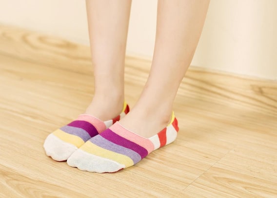 শীতকালে পায়ের দুর্গন্ধ থেকে মুক্তি পাবেন কীভাবে?