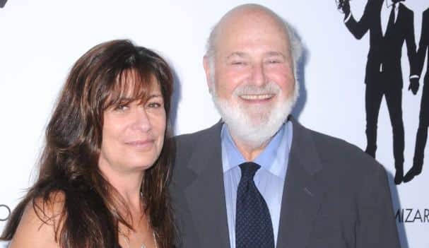 Director Murder: ਮਨੋਰੰਜਨ ਜਗਤ 'ਚ ਦਹਿਸ਼ਤ ਦਾ ਮਾਹੌਲ, ਮਸ਼ਹੂਰ ਨਿਰਦੇਸ਼ਕ ਸਣੇ ਪਤਨੀ ਦਾ ਚਾਕੂ ਮਾਰ ਕਤਲ, ਘਰ 'ਚੋਂ ਮਿਲੀਆਂ ਲਾਸ਼ਾਂ; ਪੁੱਤਰ 'ਤੇ ਲੱਗਿਆ ਦੋਸ਼...