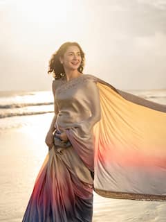 कभी साड़ी में लहराया आंचल, कभी स्लीव्लेस सूट में इतराईं, हानिया आमिर की इन तस्वीरों पर मर-मिटेंगे आप