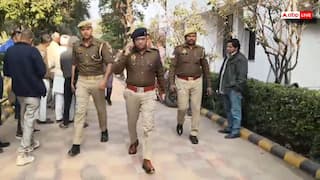 हापुड में दिनदहाड़े लूट से मचा हड़कंप, फिल्मी अंदाज में 85 लाख लेकर फरार हुए बदमाश