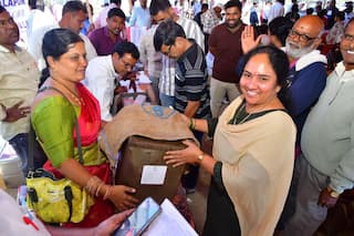 Lucky Draw Sarpanchs in Telangana: రెండో విడత ఫలితాల్లో చిత్ర విచిత్రాలు.. సమానంగా ఓట్లు, లక్కీ డ్రా సర్పంచ్ లు..!