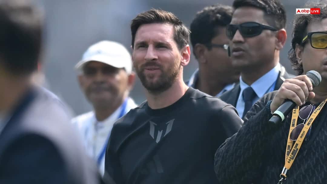 <div>Pen Scratch, VIP Grabbing, Selfie-Obsessed Cops: What Forced Messi's Kolkata Exit?</div>
