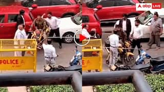 Video: थप्पड़ पे थप्पड़, साकेत कोर्ट में वकील ने पुलिस वाले को जमकर कूटा- वीडियो हो रहा वायरल