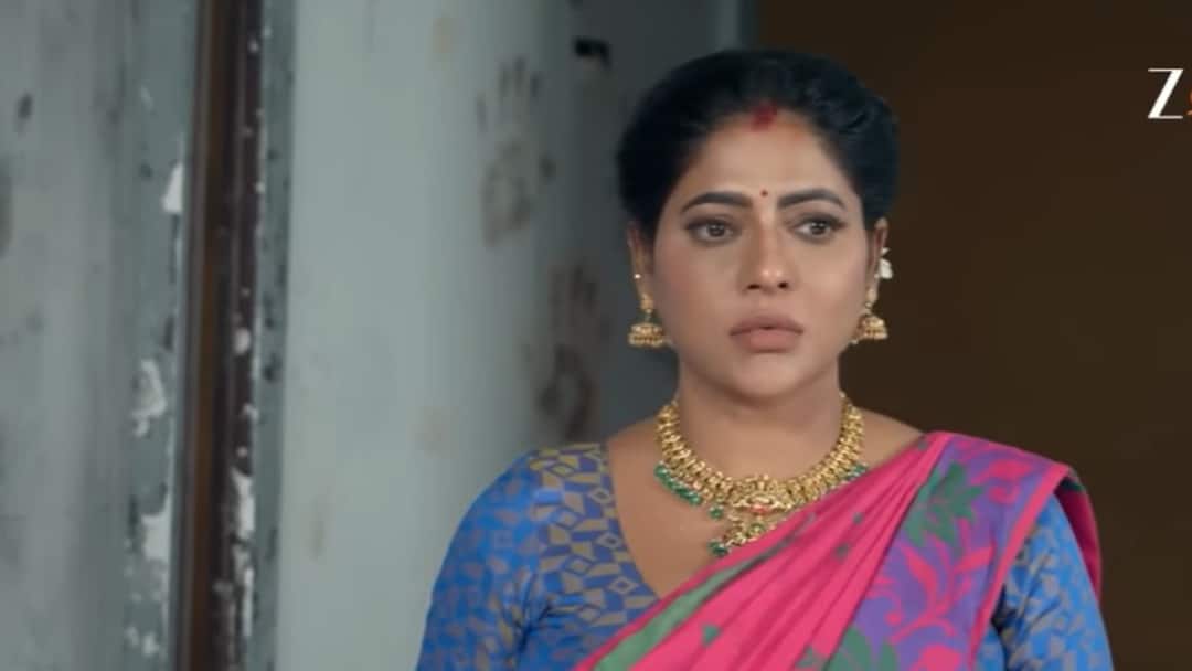 புருஷனை பிரிய ஓகே சொன்ன ரேவதி.. குடும்பத்தை கெடுத்த சந்தோஷத்தில் சந்திரகலா - கார்த்திகை தீபத்தில் இன்று Karthigai Deepam serial 15th december 2025 today episode revathi ready to seperate karthick புருஷனை பிரிய ஓகே சொன்ன ரேவதி.. குடும்பத்தை கெடுத்த சந்தோஷத்தில் சந்திரகலா - கார்த்திகை தீபத்தில் இன்று