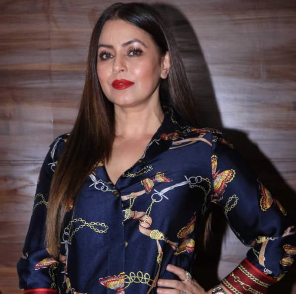 महिमा चौधरी सोशल मीडिया पर भी काफी एक्टिव रहती हैं और वो अक्सर अपनी खूबसूरत तस्वीरें शेयर करती नजर आती हैं.