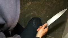 ਮਨੋਰੰਜਨ ਜਗਤ 'ਚ ਦਹਿਸ਼ਤ ਦਾ ਮਾਹੌਲ, ਮਸ਼ਹੂਰ ਨਿਰਦੇਸ਼ਕ ਸਣੇ ਪਤਨੀ ਦਾ ਚਾਕੂ ਮਾਰ ਕਤਲ, ਘਰ 'ਚੋਂ ਮਿਲੀਆਂ ਲਾਸ਼ਾਂ; ਪੁੱਤਰ 'ਤੇ ਲੱਗਿਆ ਦੋਸ਼...