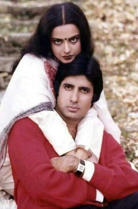 बीना रामानी ने सबसे पहले रेखा के बचपन और उनके जज्बातों के बारे में बताया. उन्होंनें बताया एक्टर जेमिनी गणेशन की नाजायज संतान के रूप में जन्मी रेखा एक स्थिर पारिवारिक ढांचे के बिना पली-बढ़ीं, जिसका उन पर गहरा असर पड़ा.