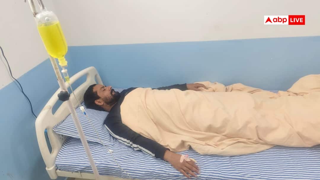 Prayagraj UPPSC Protest leader Ashutosh Pandey fell ill and hospitalized late last night UPPSC के खिलाफ प्रदर्शन का नेतृत्व कर रहे आशुतोष पांडेय की तबीयत बिगड़ी, देर रात अस्पताल में कराया भर्ती