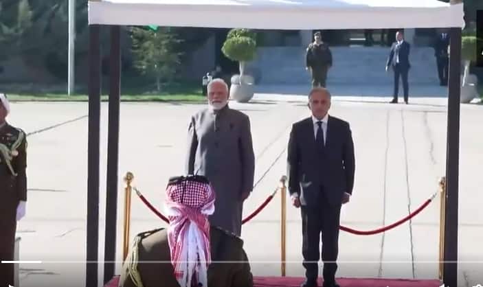 PM Modi Arrives In Jordan, Receives Ceremonial Welcome & Meets Indian Diaspora