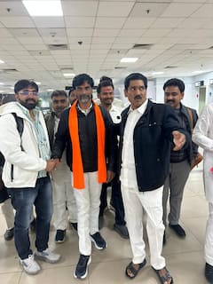 Manoj Jarange PHOTO : मनोज जरांगे दिल्लीत धडकले! कुणाची भेट घेणार? नेमका कार्यक्रम काय?