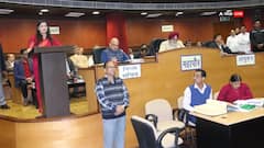 दिल्ली: MCD शपथ ग्रहण समारोह, विशेष बैठक में मेयर ने दिलाई नवनिर्वाचित पार्षदों को शपथ