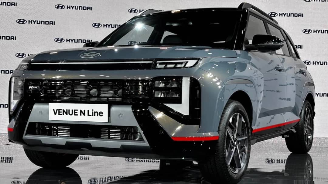 தரமோ டாப்.. வசதியோ மாஸ்.. Hyundai Venue N Line காரின் மைலேஜ், விலை எப்படி?