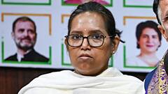 'चुनाव आयोग पर लगे आरोप की जांच करनी चाहिए थी, BJP तो साथ खड़ी है', क्यों भड़कीं वर्षा गायकवाड़?