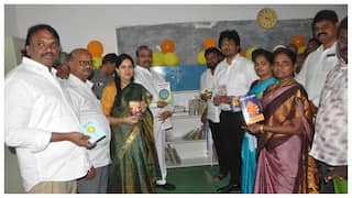 Pawan Kalyan: చిలకలూరిపేట స్కూల్కు లైబ్రరీ, 25 కంప్యూటర్లు - ఇచ్చిన మాట ప్రకారం పంపిన పవన్ కల్యాణ్