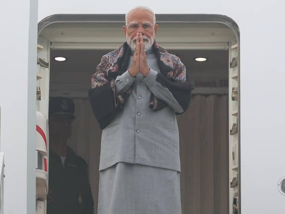 PM Modi Arrives In Jordan, Receives Ceremonial Welcome & Meets Indian Diaspora