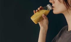 Daily Bad Habits: युवाओं की ये 7 आदतें शरीर को कर देती हैं बीमार, एक्सपर्ट्स ने बताया- इसका असर कितना खतरनाक?