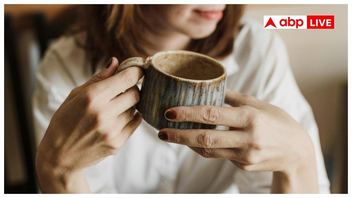 Coffee Side Effects: मेनोपॉज के बाद भूलकर भी न पीना कॉफी, हो सकती हैं ये बड़ी दिक्कत