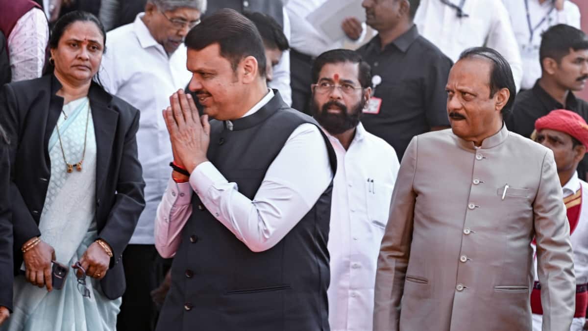 Explainer: बीएमसी चुनाव में गठबंधन को लेकर महायुति और MVA में कहां पहुंची बात? समझें