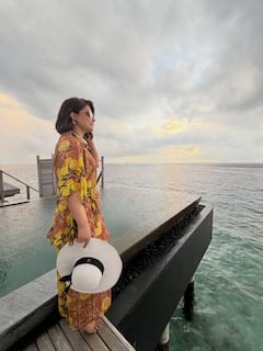 हिना खान पहुंचीं मालदीव, नए साल के पहले कुछ इस तरह मना रहीं छुट्टियां, देखें तस्वीरें