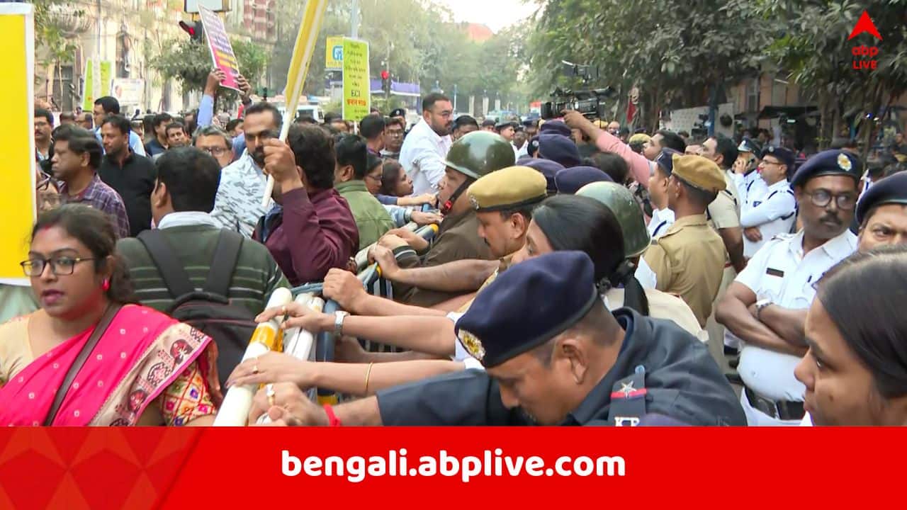 Bengal SIR Row : বৈধ ভোটারদের নাম বাদ যাওয়ার অভিযোগ ! ফের সিইও দফতরের সামনে তৃণমূলপন্থী BLO-দের বিক্ষোভ