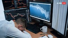 रुपये में रिकॉर्ड गिरावट के बीच 533 अंक लुढ़का सेंसेक्स, निफ्टी 25900 के नीचे, जानें कल कैसी रहेगी चाल