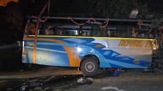 बस्ती में बड़ा हादसा, तीर्थयात्रियों से भरी बस और ट्रक में आमने-सामने की टक्कर, 4 की मौत, 11 घायल