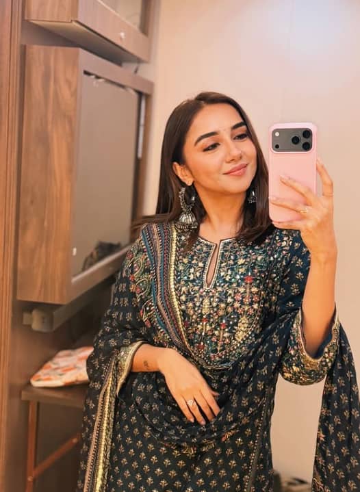 यूट्यूब वीडियो से कितना कमाती हैं प्राजक्ता कोली? जानें इनकम और नेटवर्थ