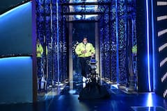 अमिताभ बच्चन ने एकादशी पर पहने पीले कपड़े, फैन ने पूछा- 'व्रत भी रखा था क्या'