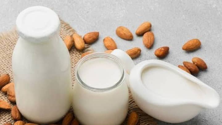 बादाम के दूध में वसा, फाइबर, मैग्नीशियम और विटामिन ई होता है। यह खराब कोलेस्ट्रॉल को कम करने में मदद करता है और हृदय रोग से बचाता है।