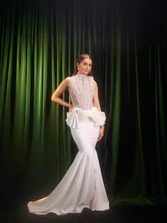 रकुल प्रीत का वाइट ड्रेस में स्टनिंग लुक आया सामने, एक-एक फोटो कर रही करोड़ों दिलों को घायल