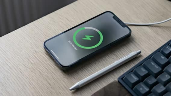 Your Phone Battery Is Dying Fast Because Of These Settings: Change Them Now