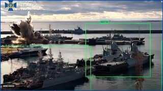 Ukraine Hits Russia: ரஷ்யாவை கதறவிட்ட உக்ரைன்; தண்ணீருக்கடியில் ட்ரோன் தாக்குதல்; சிதறிய நீர்மூழ்கிக் கப்பல் - வீடியோ