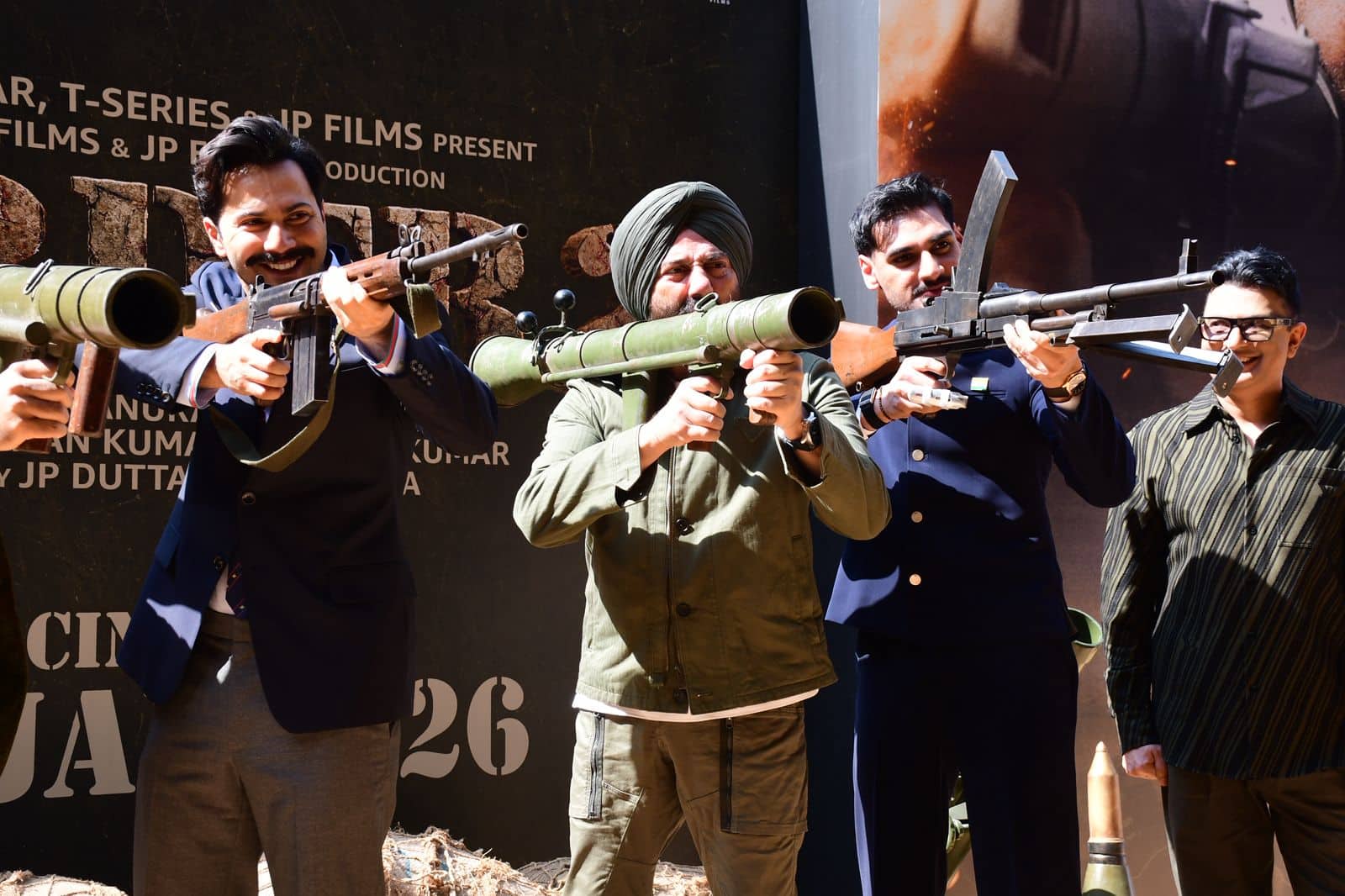 बॉर्डर 2' की शूटिंग का किस्सा: चार दिन पहले ही सेट पर पहुंच गए थे सनी देओल, घबरा गए थे वरुण धवन