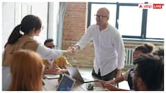 दाएं हाथ से ही हाथ क्यों मिलाते हैं लोग, क्या है इसके पीछे की असली वजह?