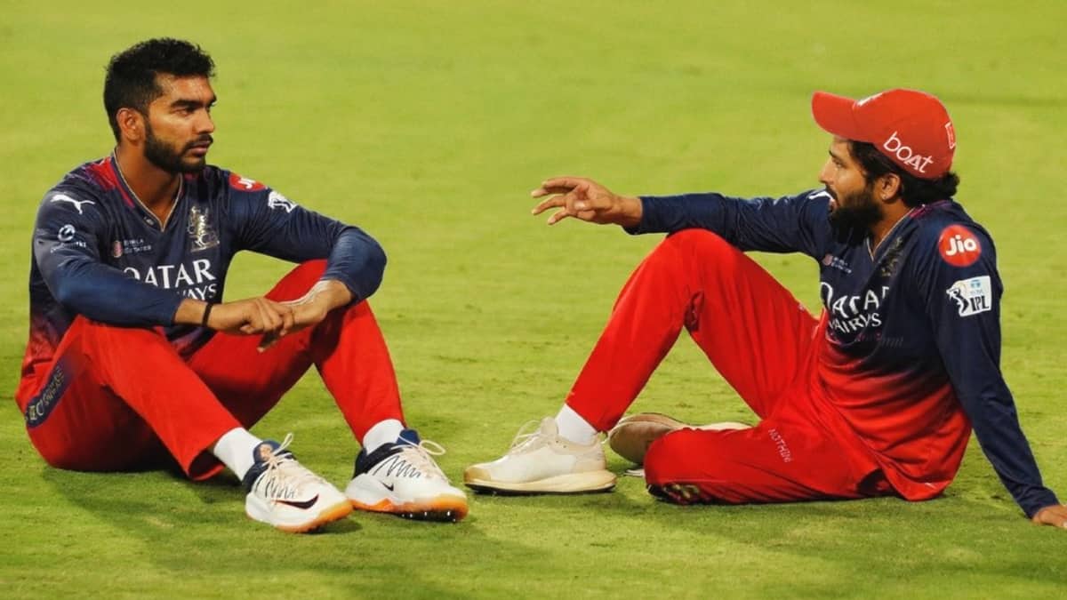 IPL 2026 Auction RCB: வெங்கடேஷ் ஐயர் முதல் ஜேக்கப் டஃபி வரை.. ஆர்சிபி ஏலத்தில் எடுத்த 8 பேர் - யார்? யார்?