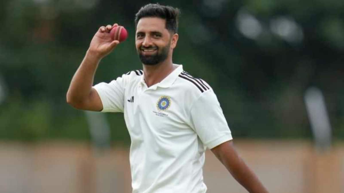 Baramulla’s Auqib Nabi Dar Scripts IPL Auction Surprise For Kashmir