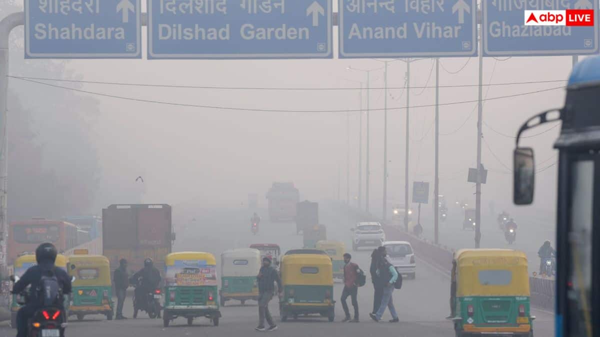 Delhi Weather: दिसंबर आधा बीता, फिर भी बेअसर सर्दी, प्रदूषण अब भी बरकरार! दिल्ली-NCR में कब बदलेगा मौसम का मिजाज?