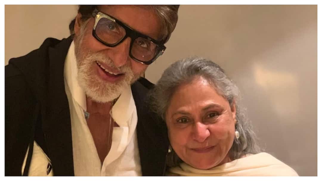 Amitabh Bachchan Bursts Out Laughing When Asked If Jaya Has His Phone Password: 'Pagal Ho Kya' Amitabh Bachchan Bursts Out Laughing When Asked If Jaya Has His Phone Password: 'Pagal Ho Kya' Amitabh Bachchan Bursts Out Laughing When Asked If Jaya Has His Phone Password: 'Pagal Ho Kya'
