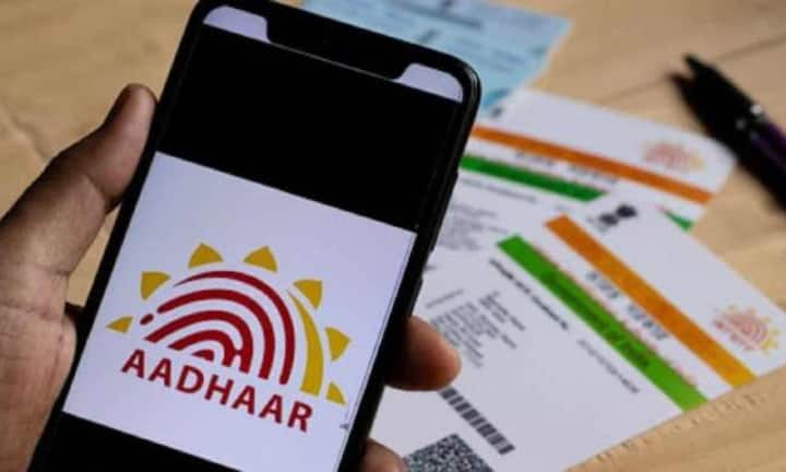 इसके अलावा UIDAI ने पाया था की पेरेंट्स भ्रम, जानकारी की कमी या असुविधा के कारण बच्चों का बायोमैट्रिक अपडेट समय पर नहीं कराते. इस वजह से कई बच्चों को आधार से जुड़ी सेवाओं से में दिक्कत आती है.